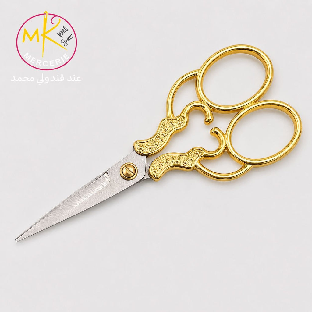 ✨ مقص فاخر ✨
✂️👑